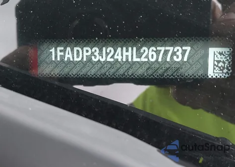 2017 Ford Focus Titanium из США, поврежденный, VIN 1FADP3J24HL267737